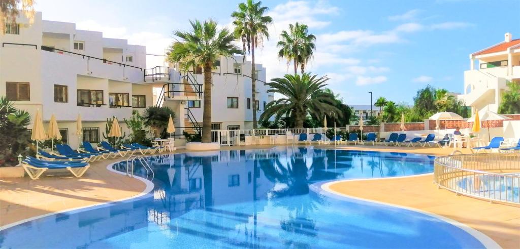 Apartment Agua Viva holiday rental in Tenerife with sea views and a communal pool